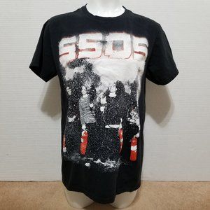 5 Seconds Of Summer shirt Medium 5SOS fire extinguisher photo graphic band merch